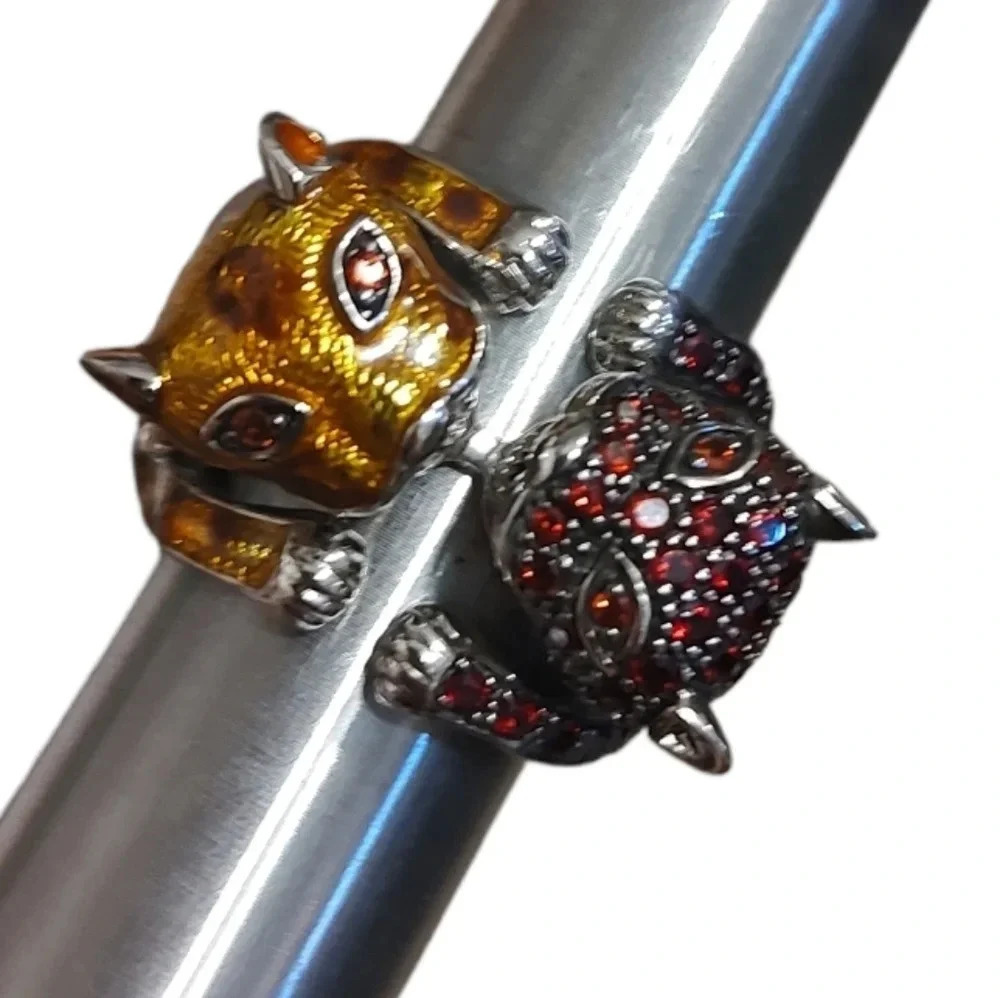 Silver cat ring